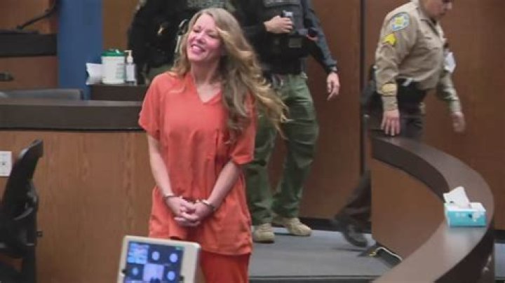 'Doomsday Mom' Lori Vallow's Arizona trial delayed
