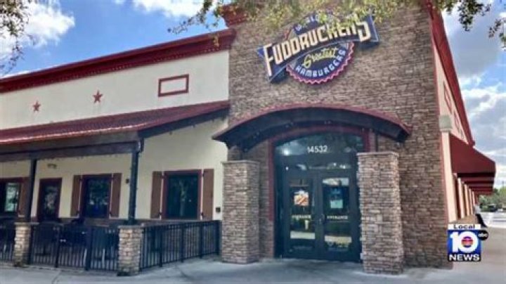 	2 South Florida restaurants ordered shut: Violations include flies landing on bagel prep table, employee touching raw eggs	