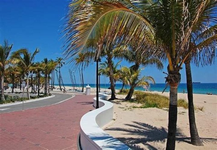 	2020 Beach Guide: Fort Lauderdale beach	