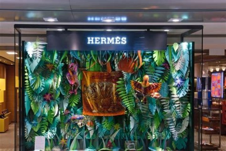 5 most stunning Hermès window displays