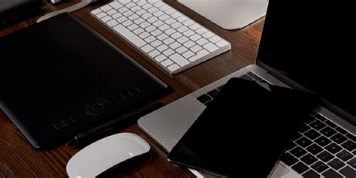 8 Work-From-Home Gadgets You Need in 2022
