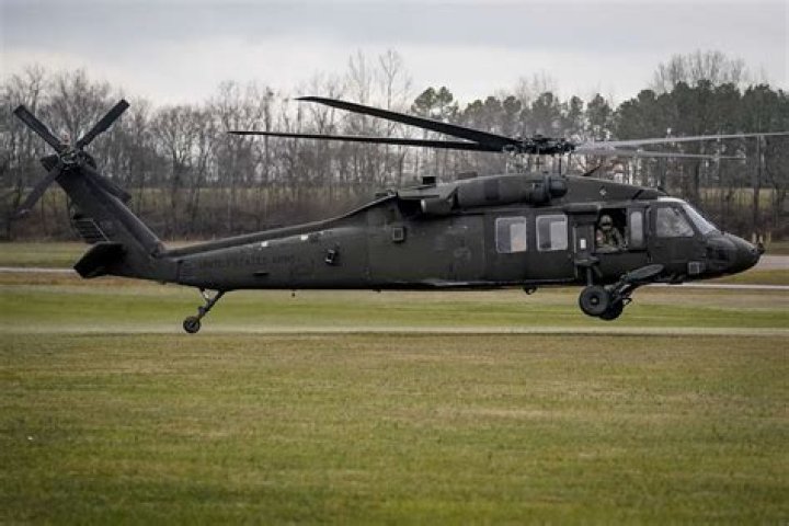 9 killed in crash of 2 US Army Black Hawk helicopters in Kentucky