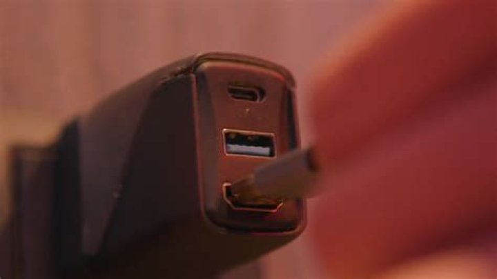 A portable Nintendo Switch dock is blowing up on Kickstarter