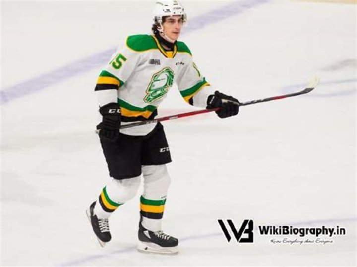 Abakar Kazbekov: Wiki, Bio, Age, Hockey, Death, Brother, Girlfriend, Nationality