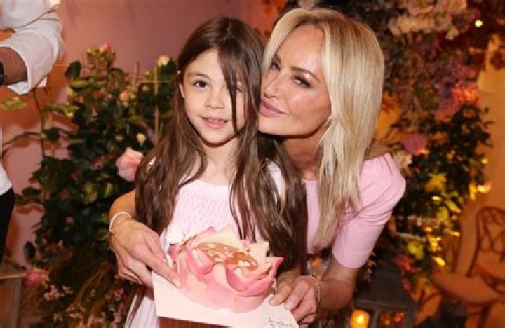 Adriana Karembeu Enfants