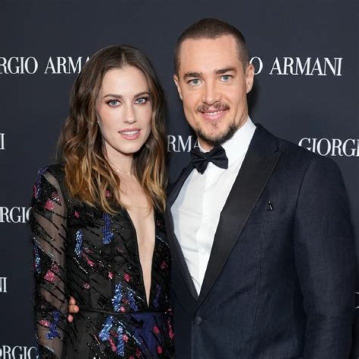 Alexander Dreymon - Bio, Age, Net Worth, Height, In Relation, Nationality