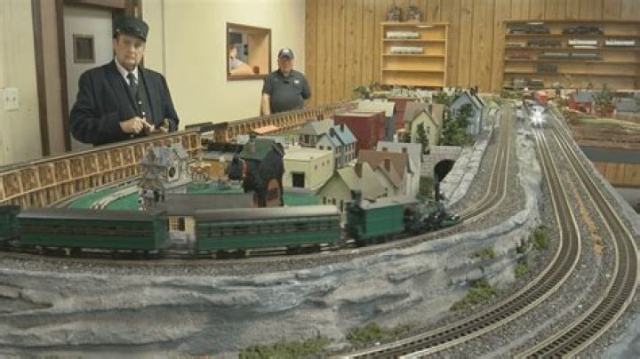 Altoona Model Railroad Museum debuts new model train platforms