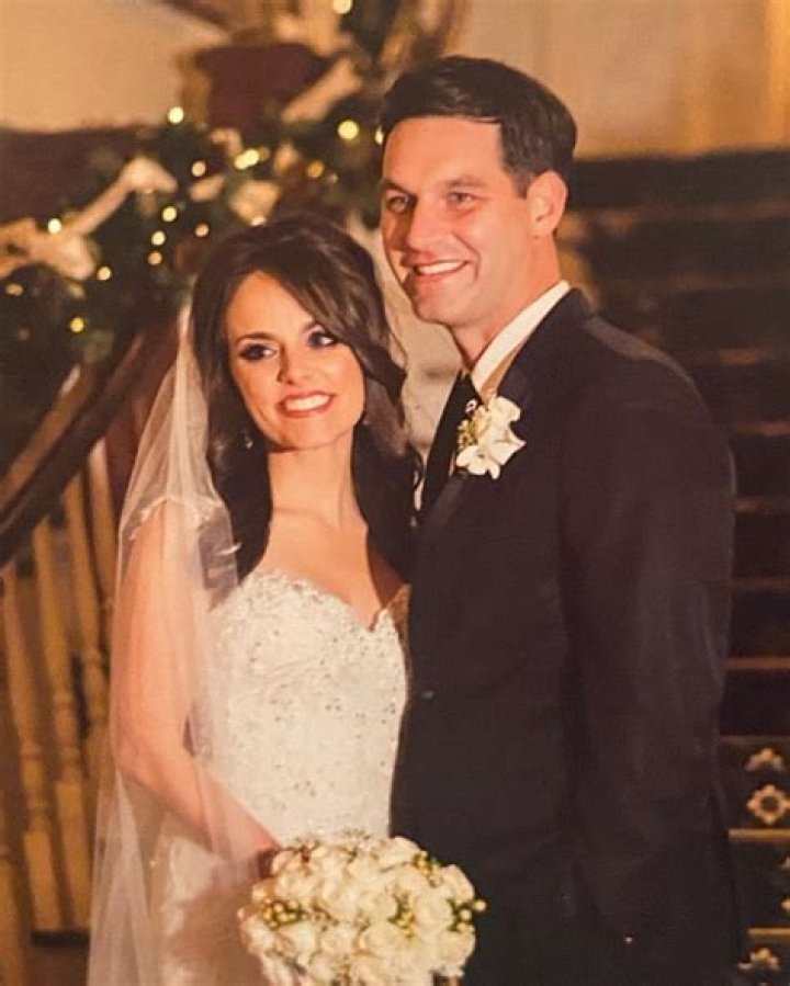 Andrea Grymes Bio, Age, Height, Husband, Salary, Net Worth, CBS