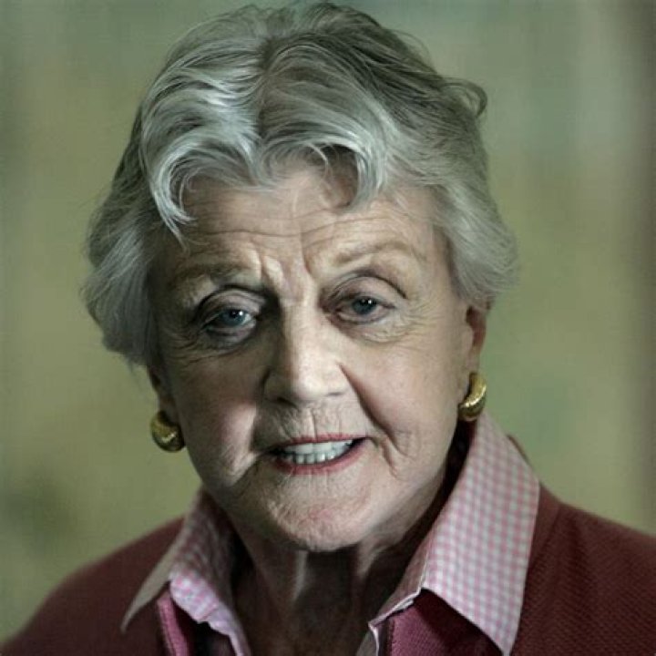 Angela Lansbury - Bio, Net Worth, Height