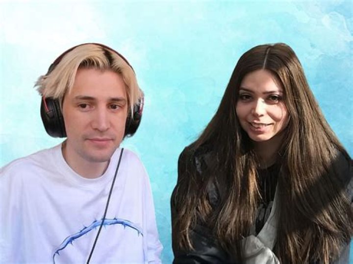 Are xQc and Adept dating? Hilarious on-stream slip-up confirms Twitch relationship