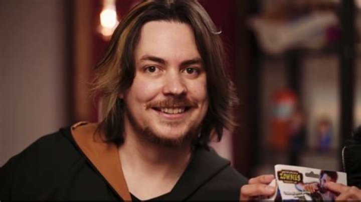 Arin Hanson Net Worth 2024