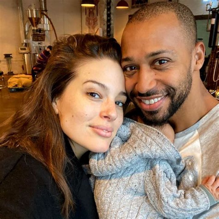 ASHLEY GRAHAM AND HUSBAND JUSTIN ERVIN DEBUT THEIR BABY BOY AND SHARE BIRTH DETAILS