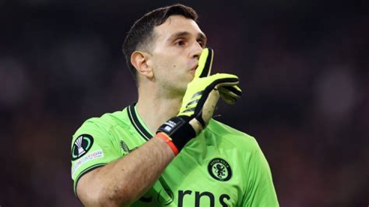 Aston Villa goalkeeper Emiliano Martínez on Argentina: “It’s a dream”
