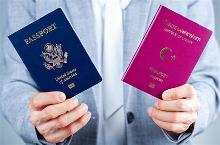 	BAHAMIANS CAN GET DUAL CITIZENSHIP	