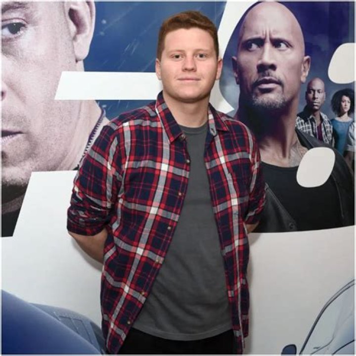 Behzinga Net Worth | Bio, Family, Address, Career