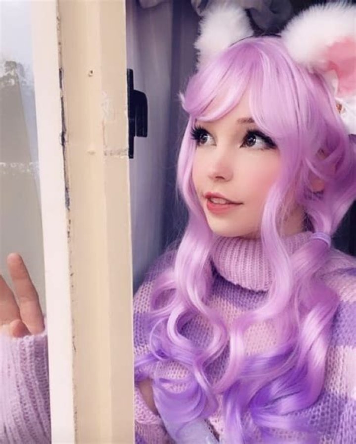 Belle Delphine - Bio, Net Worth, Height