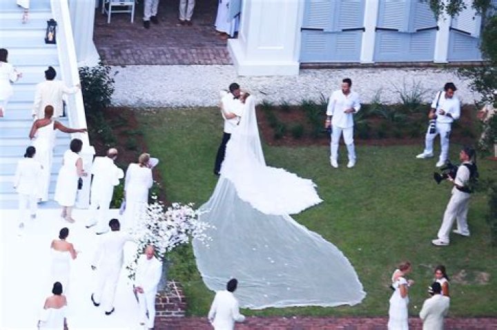 Ben Affleck And Jennifer Garner's Wedding: A Look Back At Their Love Story