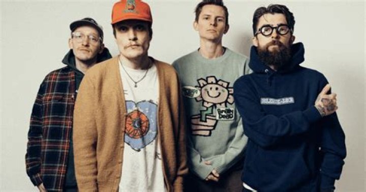 Ben Barlow: A Comprehensive Guide To The Pop Punk Icon