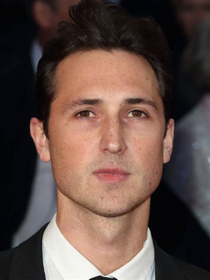 Ben Lloyd Hughes Net Worth | Age, Height, Weight, Dating And More