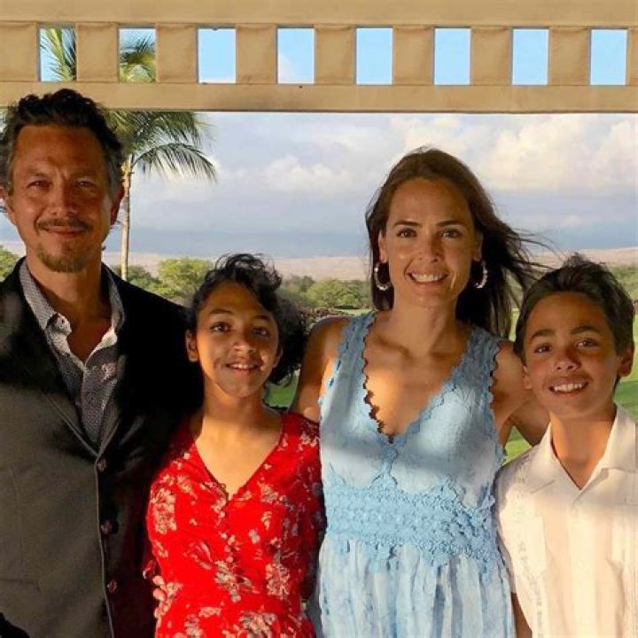 Benjamin Bratt's Kids: Uncover The Hidden Story