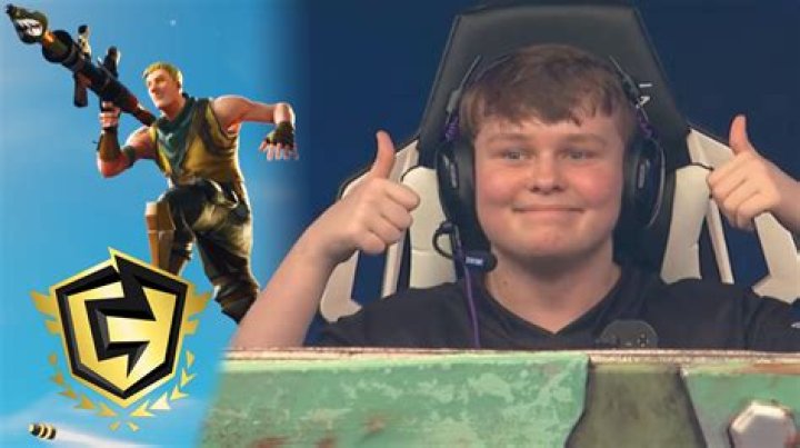 Benjyfishy laughs off Fortnite cheating accusations in FNCS event