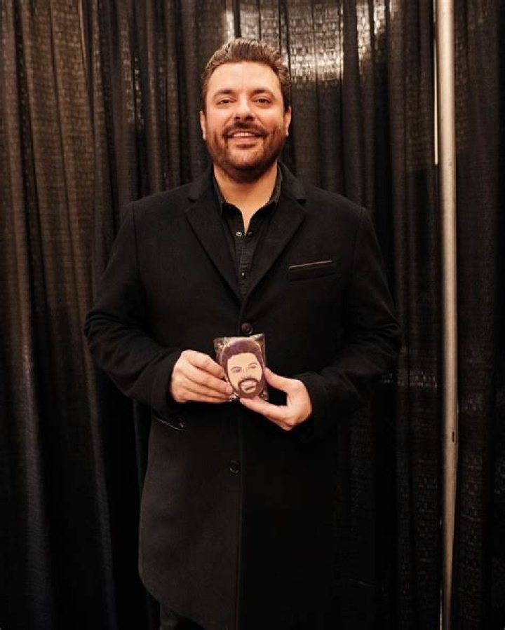 Biography Of Chris Young