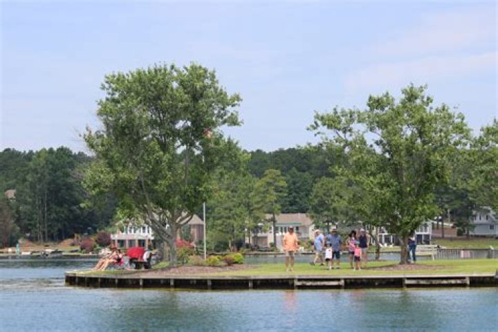	BOATERS SET SIGHTS ON THEIR OWN ISLAND	