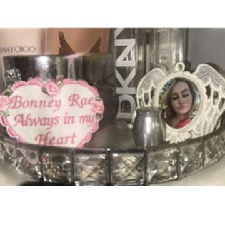 Bonney Barrow Obituary, A Tribute To A Creative Soul – Death – funeral obits memorial