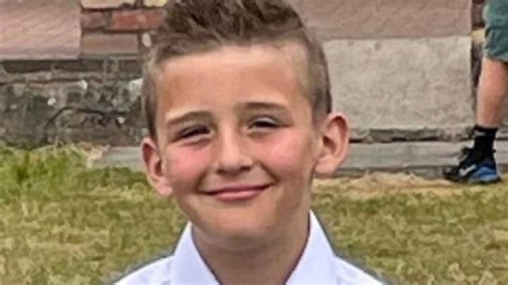 	BOY, 10, DIES AFTER HANGING HIMSELF	