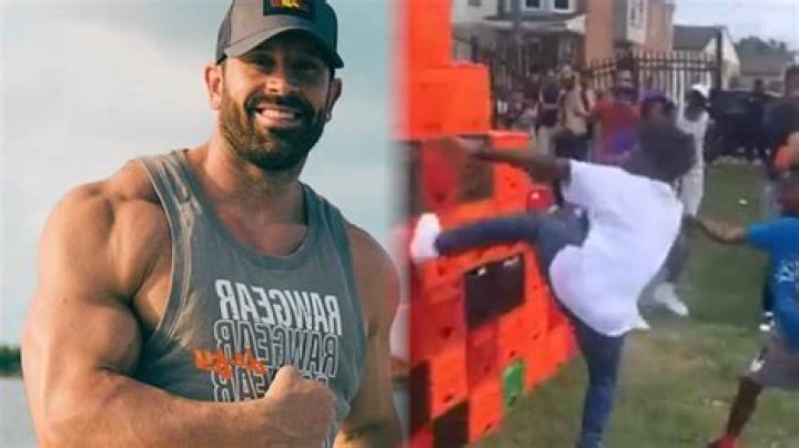 Bradley Martyn clowned on Twitter for 