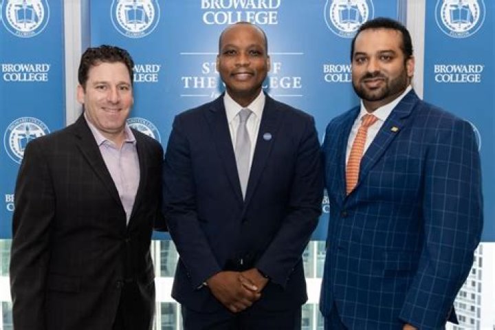 	Broward College president will be paid $381,000 for a year after he steps down	