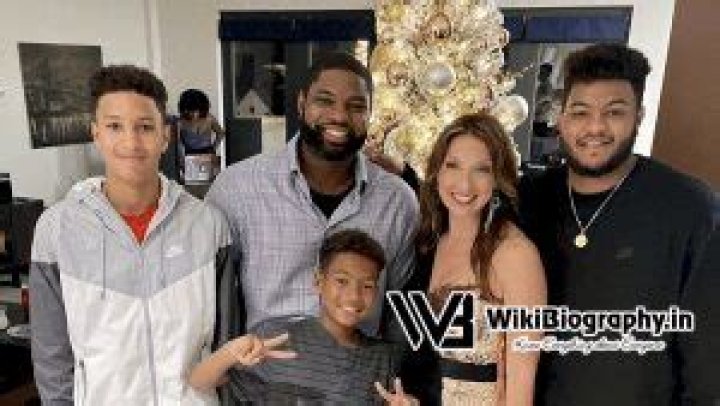 Byron Donalds: Wiki, Bio, Age, Career, Parents, Wife, Net Worth
