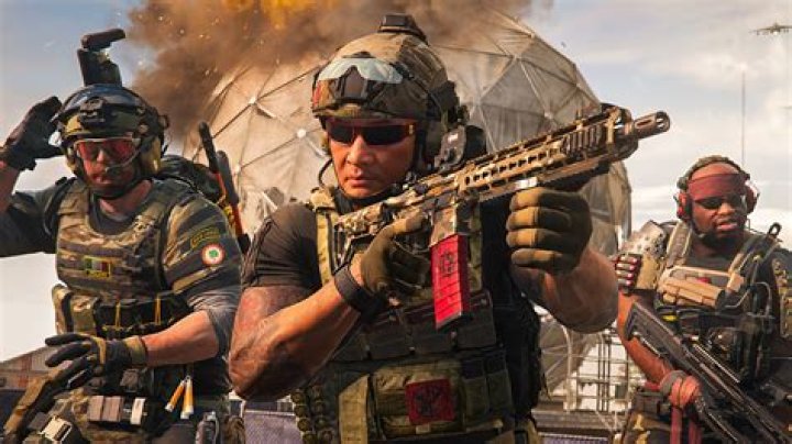 Call of Duty Warzone: How to Use Parachute