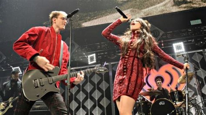 	Camila Cabello quits Fifth Harmony after Jingle Ball	