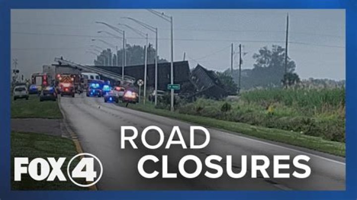 	CAR GOES OFF U.S. 27, KILLS CLEWISTON MAN	