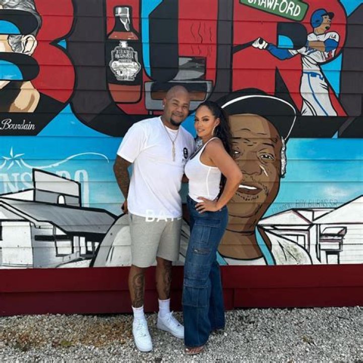 CARL CRAWFORD’S EX-GIRLFRIEND ASKS FOR MORE CHILD SUPPORT