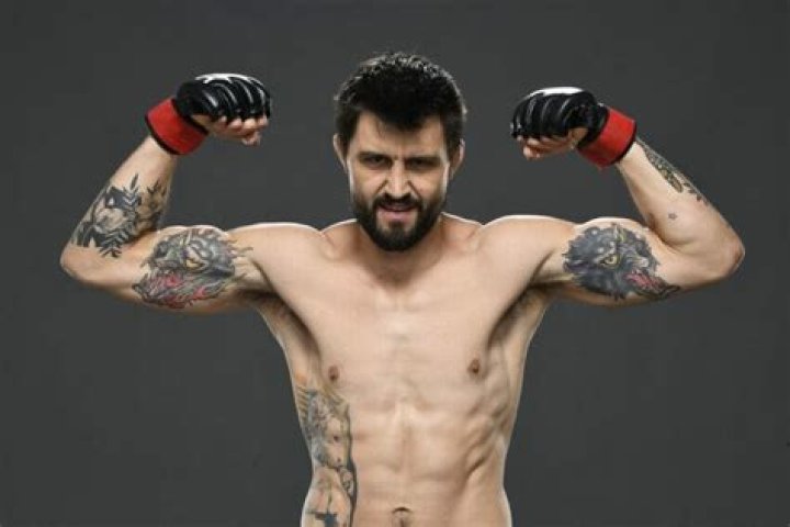 Carlos Condit: Wiki, Bio, Age, Wife, Martial Art, Weight, Family