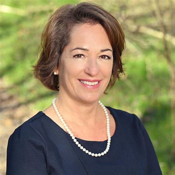 Carol Leonnig Bio, Age, Height, Husband, Salary, Net Worth Washington Post