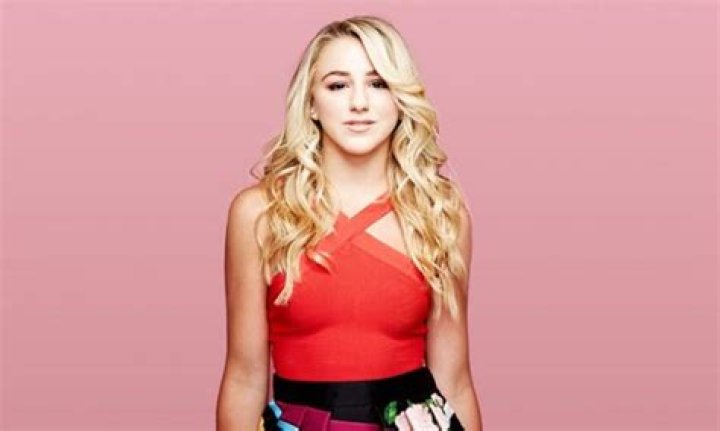 Chloe Lukasiak: Wiki, Bio, Age, Family, Partner, Career, Net Worth