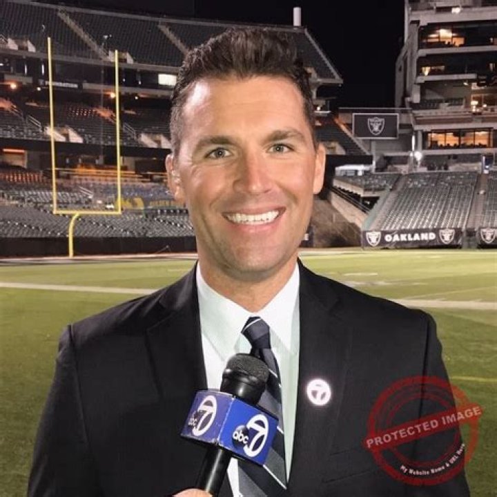 Chris Alvarez Bio, Age, Height, Wife, Salary, Net Worth, ABC7