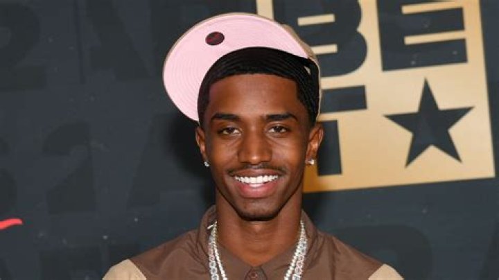 CHRISTIAN COMBS MODELS IT UP