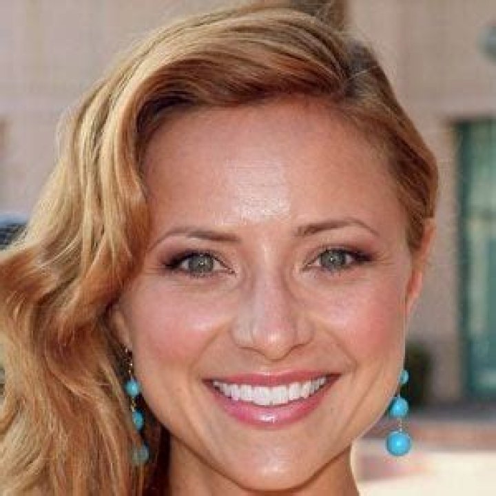 Christine Lakin Net Worth | Age, Height, Weight, Dating And More