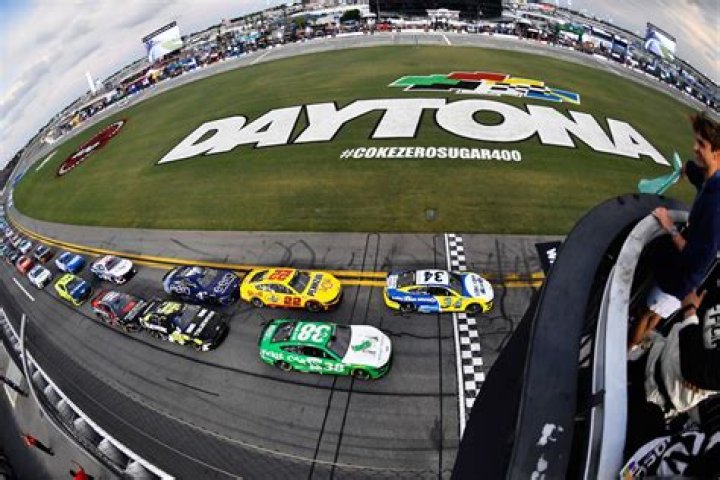 Clint Bowyer frustrated with Austin Dillon after 