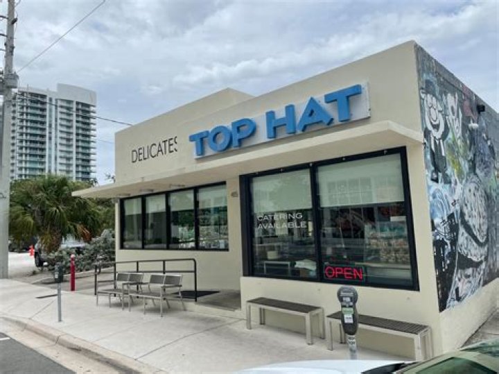 	Coconuts owner to open Top Hat Deli in Fort Lauderdale	