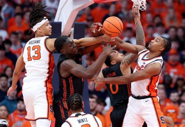 
College Sports |	Reserve Quadir Copeland hits buzzer-beating 3-pointer as Syracuse stuns Miami	