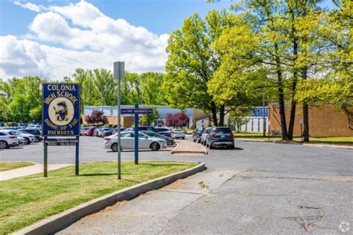 Colonia High School - Colonia