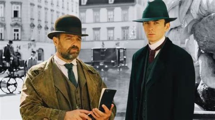 	COLORLESS BRITISH DETECTIVE HAS BRUSH WITH CRIME AMONG ARTISTS IN ‘MYSTERY’	