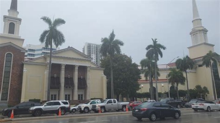 	Controversial First Baptist Fort Lauderdale pastor resigns. Search starts for a replacement	
