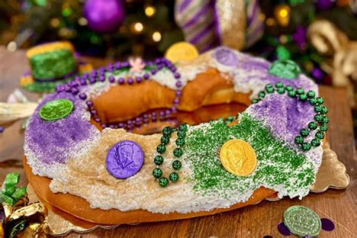 Cooking with Robert St. John: Cake fit for a king | Lifestyles