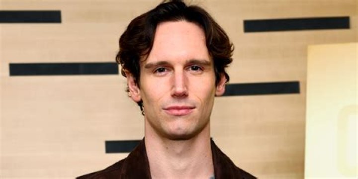 Cory Michael Smith's Notable Relationships: A Deep Dive